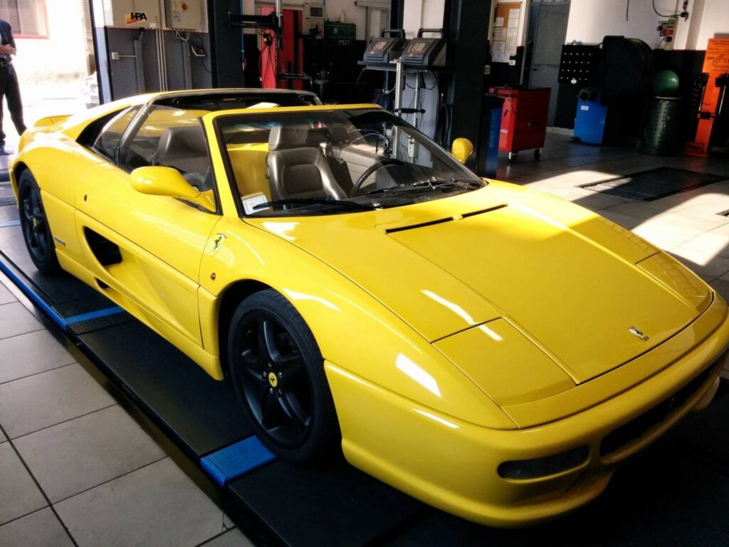 Ferrari 355